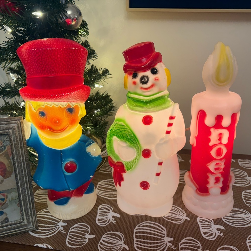 Vintage Holiday Cheer Light-Up Figurine Trio 70’s tiny Tim snowman NOEL 13”